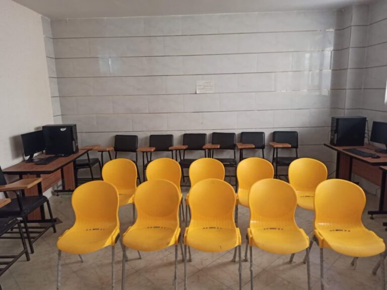 آموزشگاه فنی حرفه ای در تیران و کرون